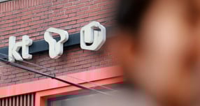  정부가 휴대전화 개통 과정에 안면인증을 시범 도입한 이후 생체 정보 수집에 대한 우려의 목소리가 높아졌다. 이에 정부는 24일 제도 취지와 운영 방식 해명에 나섰다. /사진=뉴시스