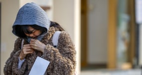 금요일인 26일 전국에 영하 10도 내외의 강추위가 찾아올 전망이다. 사진은 이날 오전 서울 중구에 두꺼운 옷차림을 한 시민. /사진=뉴시스