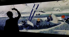 일본이 11개 국립박물관과 미술관 외국인 관람객을 대상으로 이중가격제를 추진할 예정이다. 사진은 지난 1월30일 일본 도쿄에서 열린 전시 '호쿠사이: 도쿄의 또 다른 이야기'를 방문한 관람객의 모습. /사진=로이터