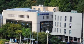 정부의 약가 제도 개편안에 대한 산업계 우려가 제기됐다. 사진은 한국제약바이오협회 전경. /사진=한국제약바이오협회