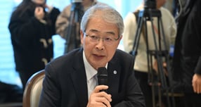 '연임' 임종룡 우리금융 회장 "무거운 책임감, 종합금융그룹으로 발전"