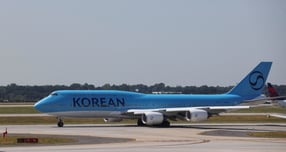 하나증권이 대한항공에 대해 2026년 주가가 상승 흐름이 이어질 것이라고 전망했다. 사진은 대한항공의 보잉 747-8i 여객기.  /사진=로이터