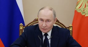 러시아 측이 우크라이나가 블라디미르 푸틴 러시아 대통령 관저 공격을 시도했다고 주장하자 우크라이나는 거짓이라고 일축했다. 사진은 지난 29일(현지시각) 러시아 모스크바에서 열린 러시아-우크라이나 전쟁 특별 군사 작전 회의에 참석한 푸틴 대통령의 모습. /사진=로이터