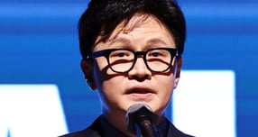 국민의힘 당무감사위원회가 이른바 '당원 게시판' 사태를 중앙윤리위원회에 송부한다. 사진은 한동훈 전 국민의힘 대표가 지난 21일 경기 고양시 킨텍스 그랜드볼룸에서 열린 토크콘서트에서 인사말을 하는 모습. /사진=뉴시스