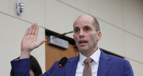 해롤드 로저스 쿠팡 대표이사가 31일 오전 서울 여의도 국회에서 열린 쿠팡 침해사고 및 개인정보 유출, 불공정 거래, 노동환경 실태 파악과 재발방지 대책 마련을 위한 연석 청문회에서 선서하고 있다./사진=뉴시스