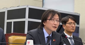 주병기 공정거래위원장이 지난해 12월 30일 서울 여의도 국회에서 열린 제430회 국회(임시회) 쿠팡 침해사고 및 개인정보 유출, 불공정 거래, 노동환경 실태 파악과 재발방지 대책 마련을 위한 연석 청문회에 출석해 "쿠팡의 시장지배적 사업자 여부를 검토하겠다"고 발언했다. /사진=황정원 기자