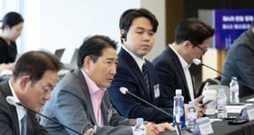 지난해 10월24일 서울 강남구 삼성동 트레이드타워에서 열린 '제4차 한일 경제 라운드테이블' 행사에서 발언하고 있는 조현준 효성 회장. /사진=뉴스