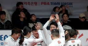하림이 정규리그 1위 하나카드를 잡았다. 사진은 하림 선수단의 모습. /사진=프로당구협회(PBA) 제공