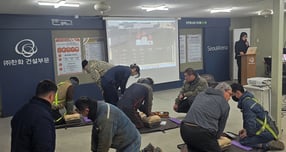 한화 건설부문이 외국인 근로자 안전 역량 강화를 위한 교육을 실시했다./사진=한화 건설부문