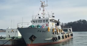                                                                                                   해양환경정화선/사진제공=전남도