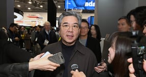 장재훈 현대자동차그룹 부회장은 7일(현지시각) 미국 라스베이거스에서 열린 'CES 2026'에서 기자들의 질문에 대답하고 있다. /사진=현대차그룹