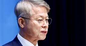 지난달 18일 오전 서울 여의도 국회 소통관에서 조희대 사법부 규탄 기자회견을 하고 있는 민형배 더불어민주당 의원. /사진=뉴시스