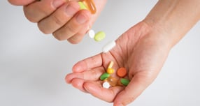 여러 종류의 약물을 동시에 복용할 경우 독성 간염이 나타날 수 있다. 사진은 기사 내용과는 무관함. /사진=클립아트코리아