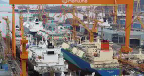 한화오션 거제사업장에서 야간 근무를 하던 50대 노동자가 휴게시간에 숨진 채 발견됐다. /사진=뉴스