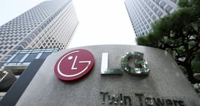  가 지난해 4분기(9~12월) 연결 기준 영업손실을 기록하며 9년 만에 분기 적자를 냈다. 사진은지난 7월 LG전자 본사가 소재한 서울 여의도 LG트윈타워의 모습. /사진=LG전자 제공