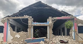 2010년 1월12일 오후 4시53분(이하 현지시각) 아이티에 규모 7.0 대지진이 발생했다. 사진은 2021년 8월16일 아이티에 규모 7.2 지진이 일어나 교회 건물이 무너진 모습. /사진=로이터 