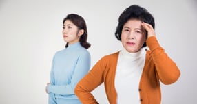 노후 대비가 충분하지 않은 60대 중반의 어머니에게 결혼 비용은 물론 산후조리원 비용까지 부담을 요구하는 친누나 때문에 고민이라는 사연이 전해졌다. 사진은 기사 내용과 무관한 이미지. /사진=클립아트코리아