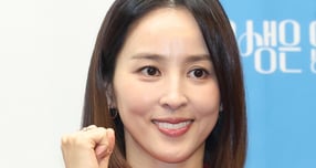 TV조선 예능 '아빠하고 나하고 시즌3'에 새 MC로 합류한 배우 한혜진이 남편 기성용에 대해 언급했다. 사진은 배우 한혜진이 서울 상암동 스탠포드호텔에서 열린 TV 조선 새 월화미니시리즈 ‘다음생은 없으니까’ 제작발표회에 참석해 포즈를 취하고 있다. /사진=뉴스