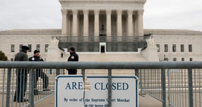 미국 연방대법원이 트럼프 행정부 상호관세 적법성 여부 판결을 앞두고 있다. 사진은 지난 9일(현지시각) 미국 워싱턴D.C 미 대법원 전경. /사진=로이터