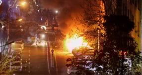 정부가 이란 반정부 시위 상황과 관련해 재외국민 보호 대책 논의를 위한 상황점검회의를 진행한다. 사진은 지난 8일(현지시각) 이란 수도 테헤란에서 반정부 시위가 벌어진 모습. /사진=로이터