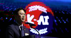  배경훈 부총리 겸 과학기술정보통신부 장관이 지난달 30일 오후 서울 강남구 코엑스에서 열린 독자 AI 파운데이션 모델 프로젝트 1차 발표회에 참석해 축사를 하고 있다. /사진=뉴시스