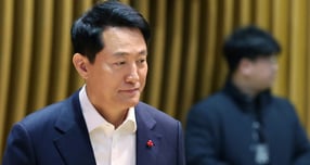 지난 12일 오전 서울시청 다목적홀에서 열린 '2026년 신년 직원조례'에 참석하고 있는 오세훈 서울시장. /사진=뉴스