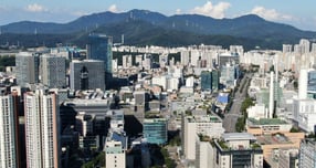 벤처기업이 집적한 안양시 평촌스마트 스궤어 전경. /사진제공=안양시