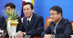 [서울=뉴시스] 김금보 기자 = 우상호 대통령실 정무수석이 12일 오후 서울 여의도 국회에서 한병도 더불어민주당 원내대표를 예방해 발언을 하고 있다. 2026.01.12. kgb@newsis.com /사진=김금보