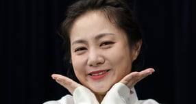 현직 변호사가 박나래를 둘러싼 의혹을 언급했다. 사진은 지난해 1월25일 박나래가 새해 인사를 전하는 모습. /사진=뉴스