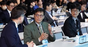 한은 "디지털 전환 넘어 AI 전환으로… AI 생태계 기여"