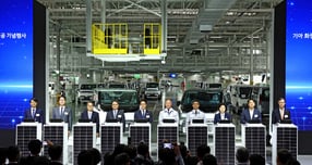 11월1일 화성 오토랜드에서 열린 EVO 이스트(East) 준공식과 EVO 웨스트(West) 기공식에는 김동연 경기도지사와 김민석 국무총리, 정의선 현대자동차그룹 회장, 송호성 기아 사장, 산업통상자원부 장관, 정명근 화성시장 등 주요 인사 200여 명이 함께했다. /사진제공=경기도