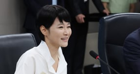 김주하 자립준비청년 명예멘토가 24일 서울 종로구 정부서울청사에서 열린 국민권익위원회 자립준비청년 멘토링 제2기 멘토 위촉식에서 발언을 하고 있다. 사진은 기사 내용과 직접적인 관계가 없음./사진=뉴스