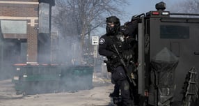 미국 연방 요원이 쏜 총에 민간인이 사망하는 사건이 또 발생했다. 사진은 총격 사망 사건이 발생한 미네소타주 미니애폴리스 거리 모습. /사진=로이터