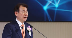 정은보 한국거래소 이사장이 2일 서울 여의도 한국거래소 서울사옥 종합홍보관에서 열린 2026년도 증권·파생상품시장 개장식에서 개장식사를 하고 있다./사진=뉴스