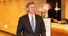 엘브리지 콜비 미국 전쟁부 정책담당 차관이 26일 오전 서울 종로구 포시즌스호텔에서 조현 외교부 장관과 양국 간 외교안보 핵심 현안을 논의하기 위해 장소로 들어서고 있다. / 사진=뉴시스