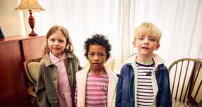 헤지스가 26SS를 기점으로 본격 확대 전개하는 '헤지스 키즈'의 공식 홈페이지를 오픈하며 패밀리 브랜드로의 확장 전략에 속도를 낸다. 사진은 헤지스 키즈 26SS 대표 컷. /사진=LF