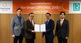 한화시스템은 지난 28일영국 로이드선급으로부터 '스마트 다목적 전투함'을 대상으로 개념설계 인증(AIP)을 획득했다. 왼쪽부터 김남태 로이드선급아시아 해군 함정 기술본부장, 홍충식 로이드선급 극동아시아 전략기획 부사장, 유문기 한화시스템 해양사업부장, 정지훈 한화시스템 스마트배틀십 체계팀장. /사진=한화시스템