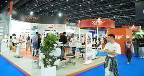 오스템임플란트가 UAE(아랍에미리트) 두바이에서 열린 'AEEDC 두바이 2026'에 참가했다. 사진은 오스템임플란트 부스. /사진=오스템임플란트