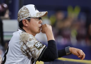 홍원기 전 키움 히어로즈 감독이 팬들을 향한 애뜻한 마음이 담긴 작별 인사를 건냈다. 사진은 키움 히어로즈를 이끌었던 홍원기 전 감독의 모습. /사진=뉴시스