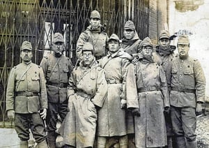 1937년 12월13일(현지시각) 중국 난징을 점령한 일본군들이 중국인을 상대로 강간, 학살을 자행했다. 사진은 1937년 중·일 전쟁에 참전한 일본군들의 모습. /사진=요미우리신문 캡처(당시 참전 군인인 가와라 시게루 제공)