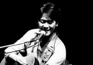 우리들의 마음속 '영원한 가객' 김광석이 세상을 떠난지 어느덧 30년이 흘렀다. 사진은 가수 김광석 생전 모습. /사진=김광석추모사업회 제공