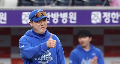 삼성 라이온즈가 베테랑들과 대거 이별하면서 박진만 감독의 리더십이 시험대에 올랐다. 사진은 삼성을 지휘 중인 박 감독. /사진=뉴스1 