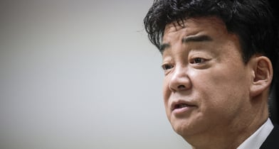 MBC 예능프로그램 &#039;남극의 셰프&#039;와 관련해 동물 의혹 장면이 오해로 밝혀졌다. 사진은 백종원 더본코리아 대표 모습. /사진=뉴시스