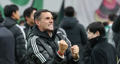 전북현대모터스의 명가 재건을 이끈 거스 포옛 감독이 팀을 떠난다. 사진은 지난 6일 코리아컵 우승에 성공한 포옛 감독의 모습. /사진=뉴시스