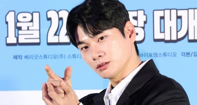 배우 이이경의 루머를 폭로한 독일인 여성이 협박을 받아오고 있다고 밝혔다. 사진은 배우 이이경 모습. /사진=뉴스