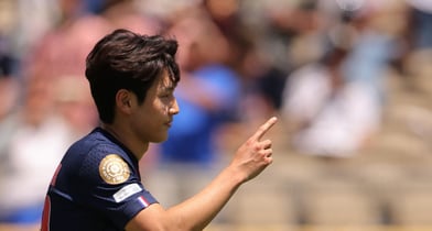 PSG가 리그 경기에서 릴을 누르고 선두에 올랐다. 사진은 PSG 미드필더 이강인. /사진=로이터