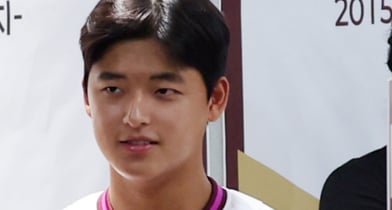 키움 히어로즈 소속 신인 투수 박준현이 학교폭력으로 1호 서면사과 처분을 받은 것에 불복해 행정소송을 제기했다. 사진은 키움 히어로즈 소속 박준현 모습. /사진=스타뉴스