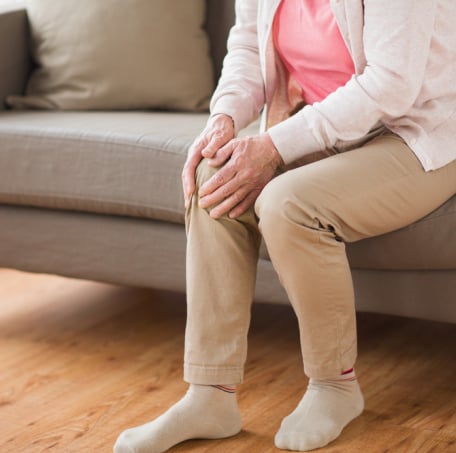 무릎 연골 연화증의 증상 및 주의점이 주목된다. 사진은 기사 내용과는 무관함. /사진=클립아트코리아