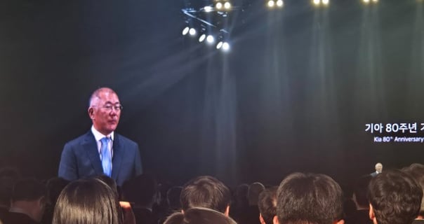 정의선 현대차그룹 회장 "기아, 80년 헤리티지 품고 100년 기업으로"