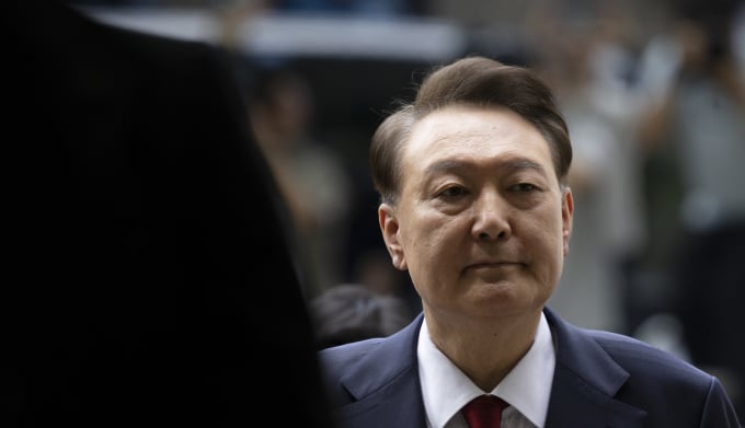 "윤, 시민 1인당 10만원 배상하라"… 법원, 계엄 정신적 피해 인정